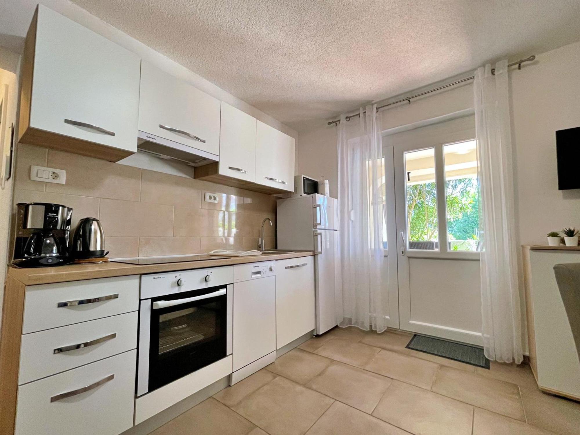 Apartment Butkovic シロ エクステリア 写真